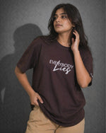 EVERYBODY Lies – Oversized Fit T-shirt